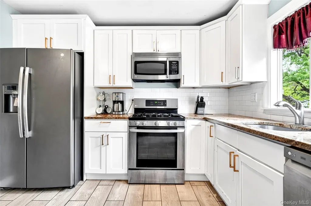 14 Gurran Drive Stony Point NY 10980
