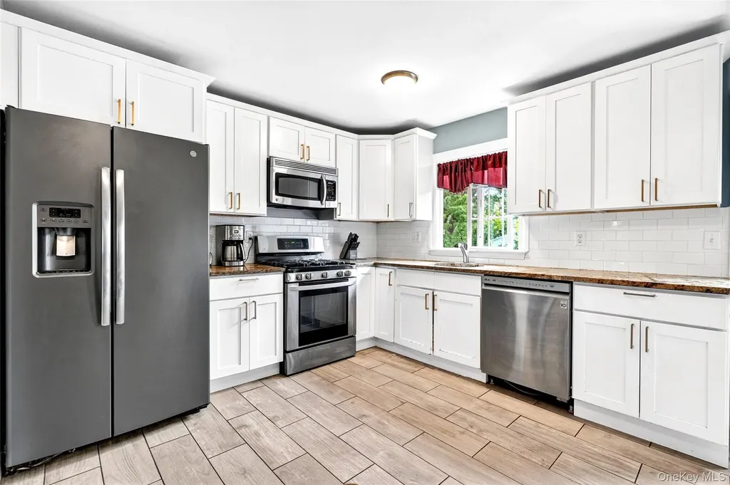14 Gurran Drive Stony Point NY 10980