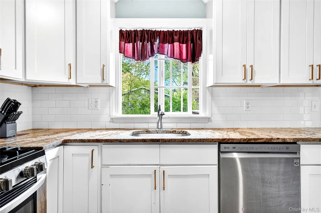 14 Gurran Drive Stony Point NY 10980