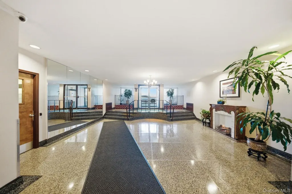 250 N Broadway Yonkers NY 10701