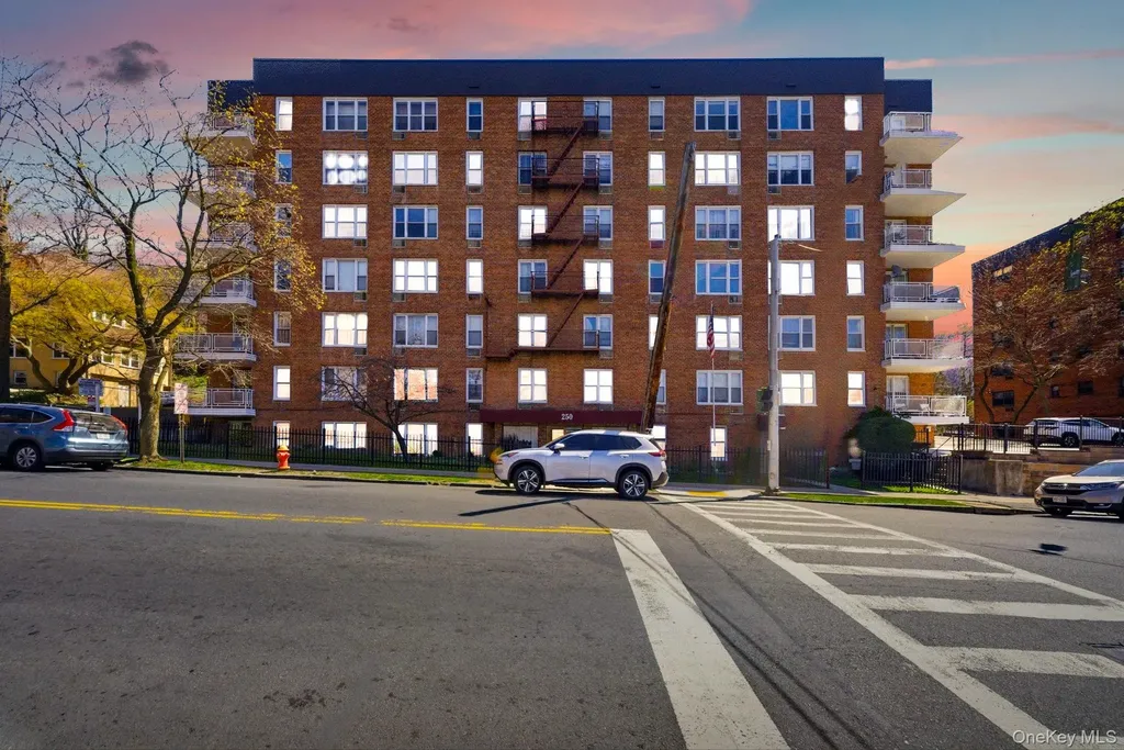 250 N Broadway Yonkers NY 10701