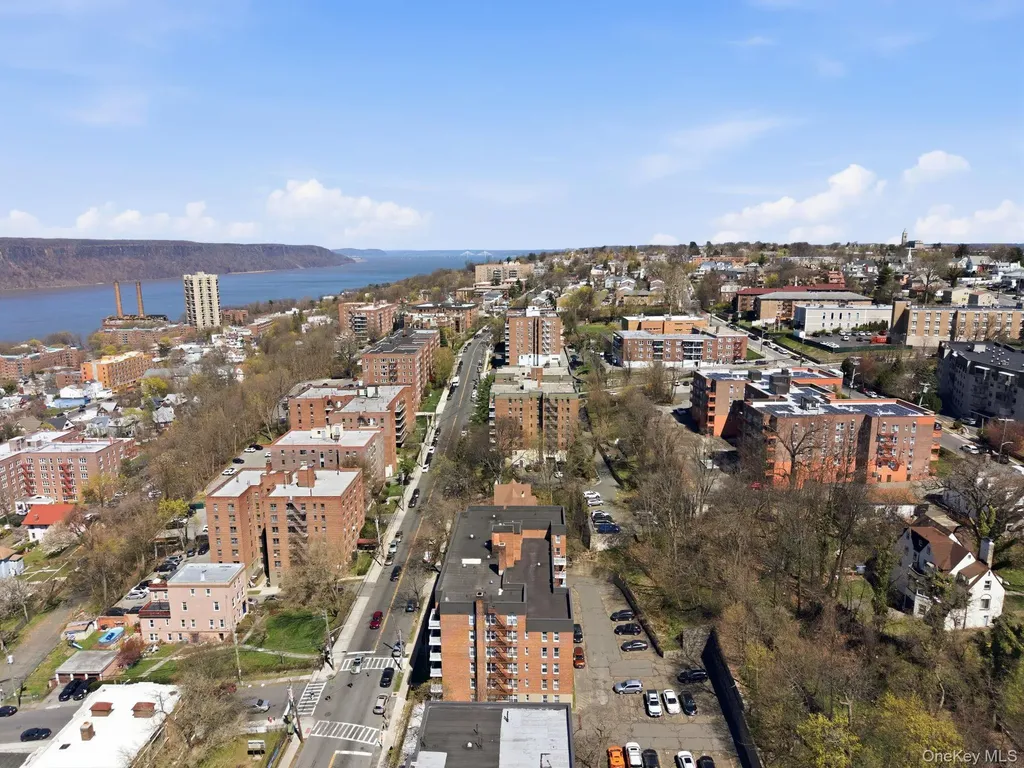 250 N Broadway Yonkers NY 10701