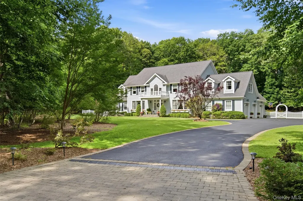 17 Forrest Drive Lloyd Neck NY 11743