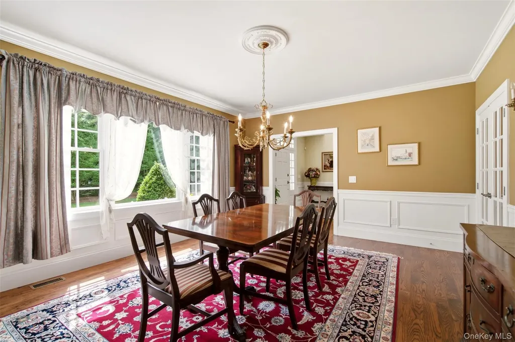 17 Forrest Drive Lloyd Neck NY 11743