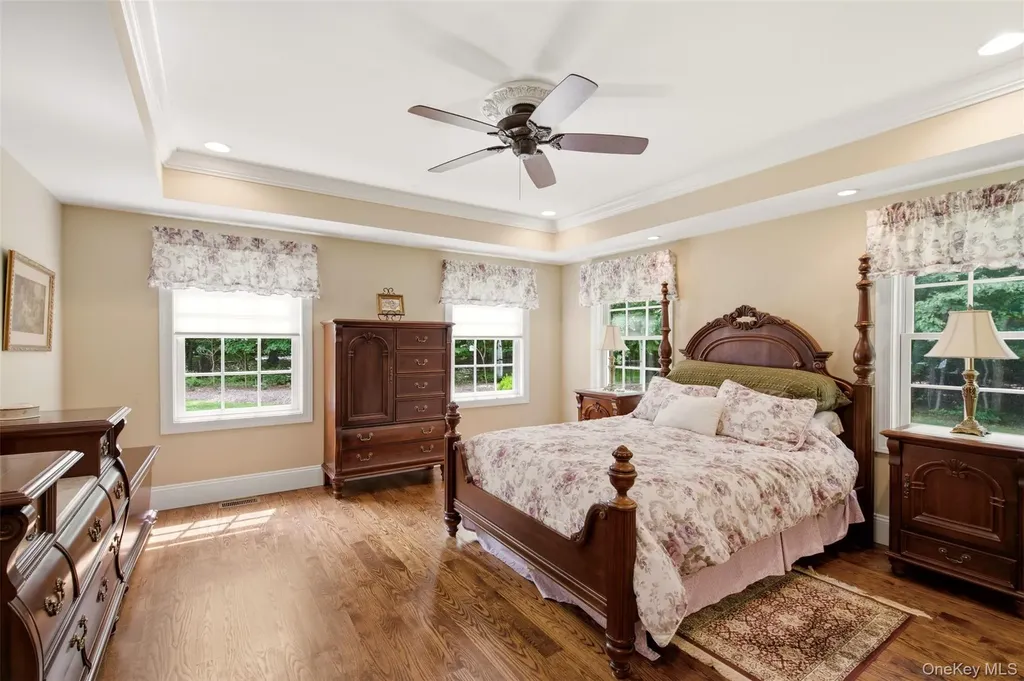 17 Forrest Drive Lloyd Neck NY 11743