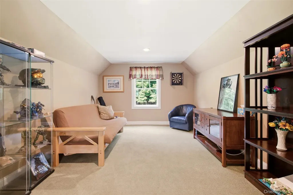17 Forrest Drive Lloyd Neck NY 11743