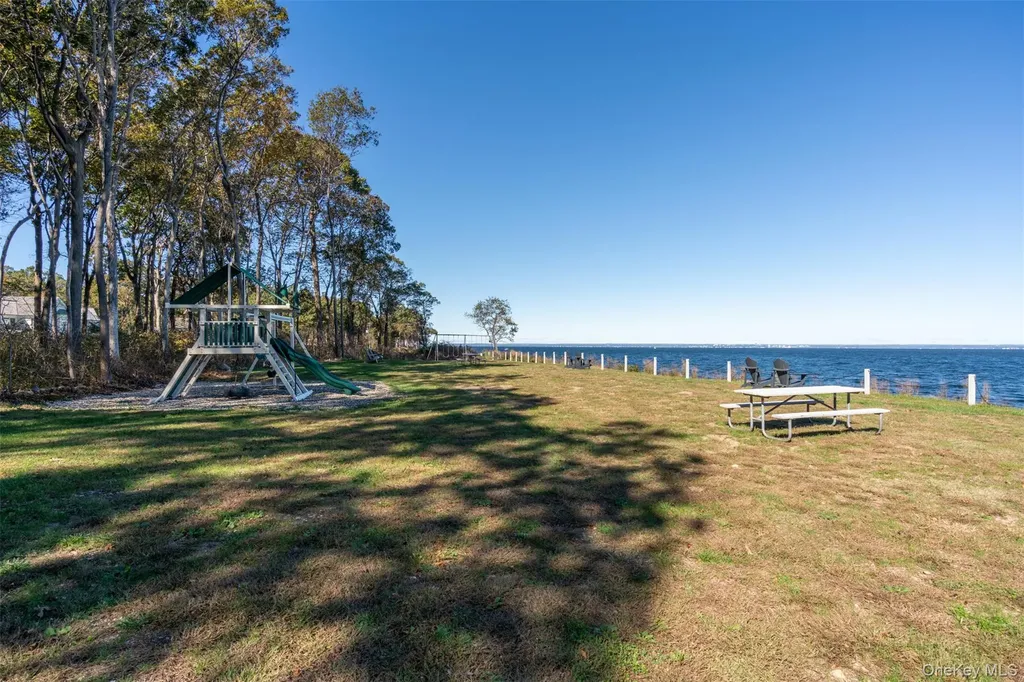 17 Forrest Drive Lloyd Neck NY 11743