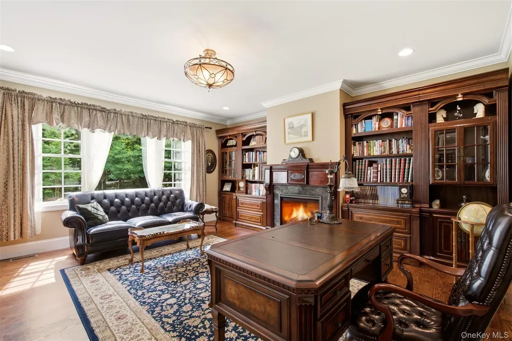 17 Forrest Drive Lloyd Neck NY 11743