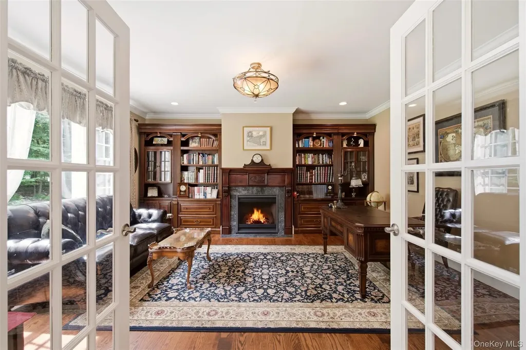 17 Forrest Drive Lloyd Neck NY 11743
