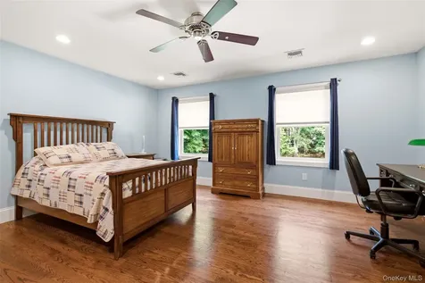 17 Forrest Drive Lloyd Neck NY 11743