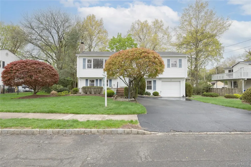 54 Meyer Oval Pearl River NY 10965