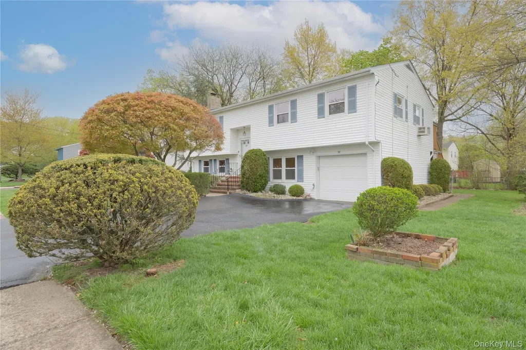 54 Meyer Oval Pearl River NY 10965