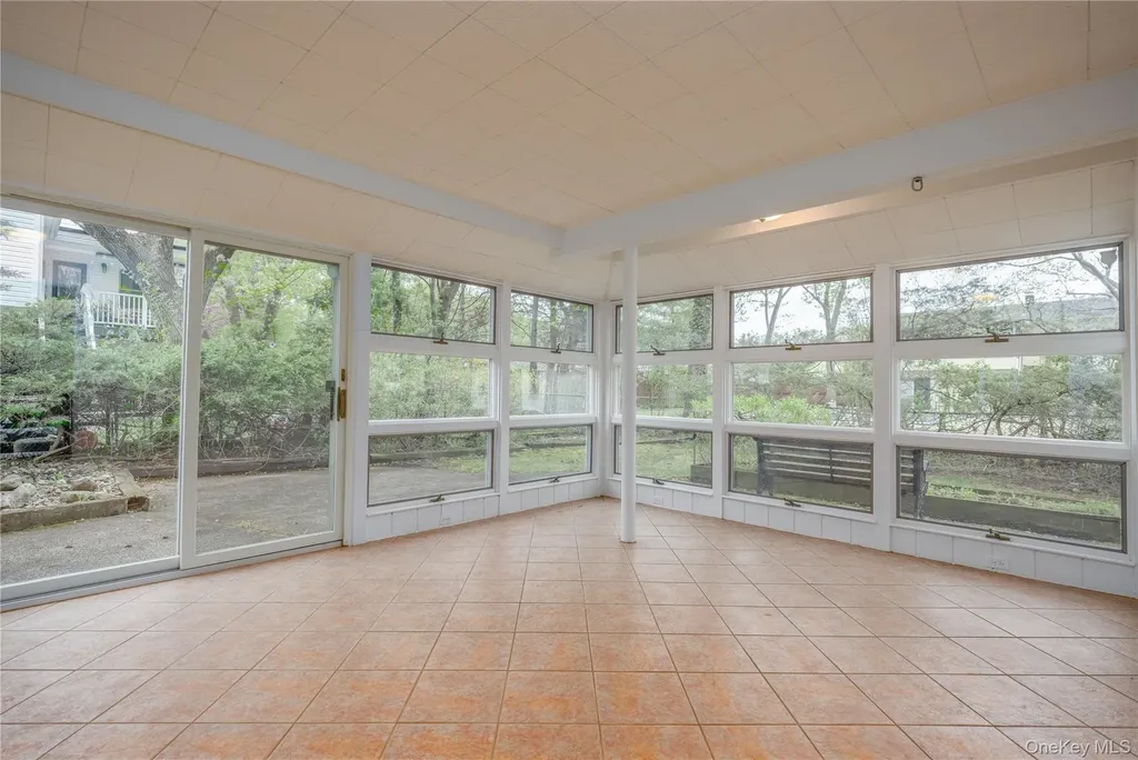 54 Meyer Oval Pearl River NY 10965