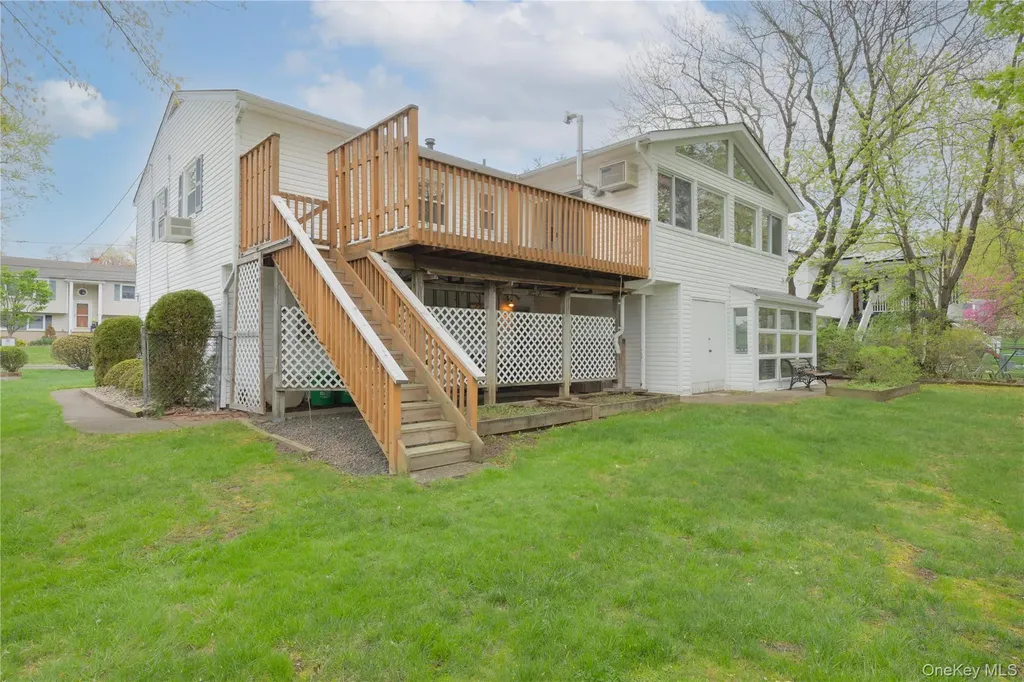 54 Meyer Oval Pearl River NY 10965