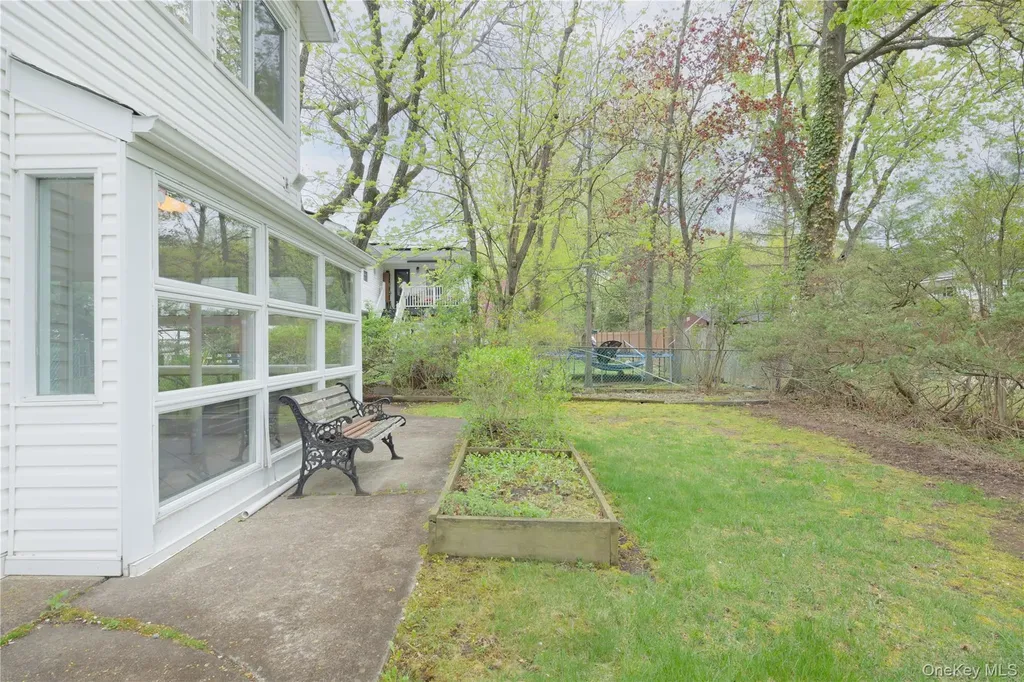 54 Meyer Oval Pearl River NY 10965