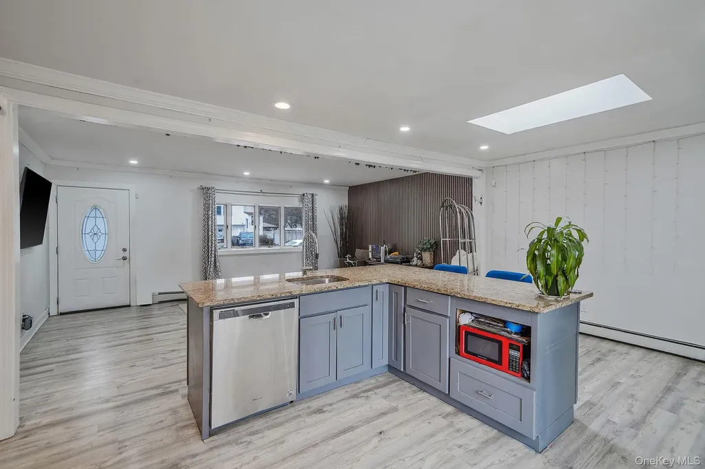 47 Mayfield Drive Mastic Beach NY 11951