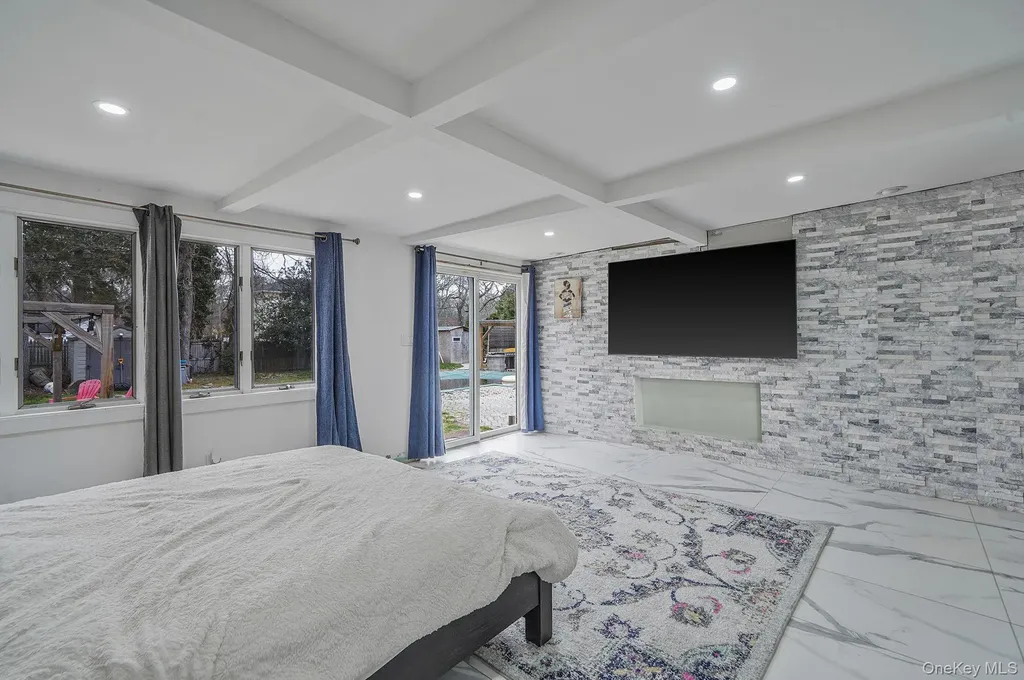 47 Mayfield Drive Mastic Beach NY 11951