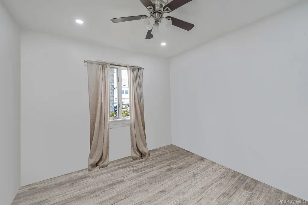 47 Mayfield Drive Mastic Beach NY 11951