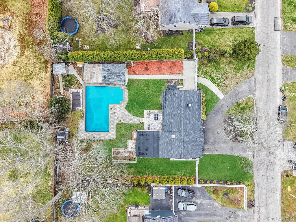 47 Mayfield Drive Mastic Beach NY 11951