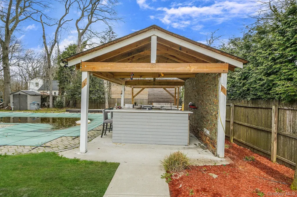 47 Mayfield Drive Mastic Beach NY 11951