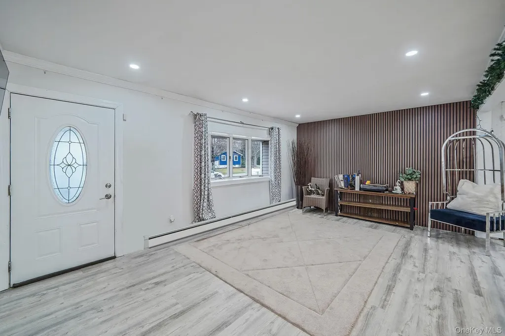 47 Mayfield Drive Mastic Beach NY 11951