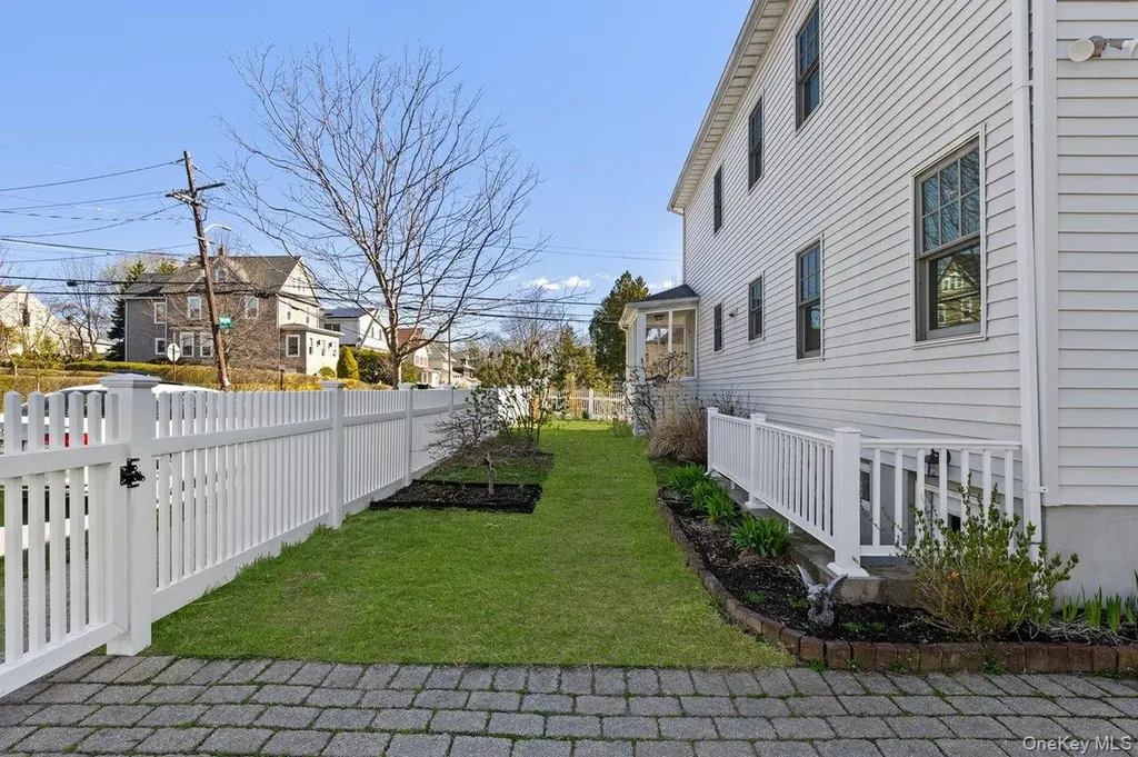 314 Hunter Street Mamaroneck NY 10543