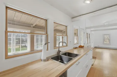 461 White Schoolhouse Rhinebeck NY 12572