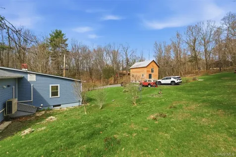 461 White Schoolhouse Rhinebeck NY 12572