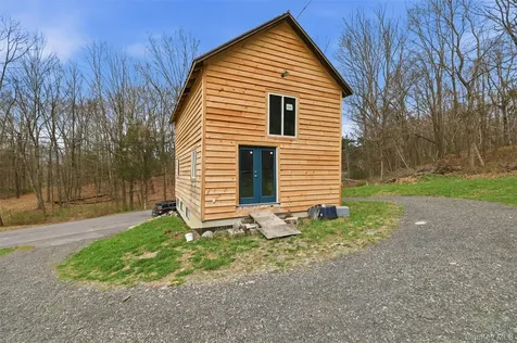 461 White Schoolhouse Rhinebeck NY 12572