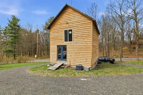 461 White Schoolhouse Rhinebeck NY 12572
