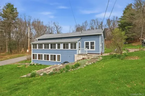 461 White Schoolhouse Rhinebeck NY 12572