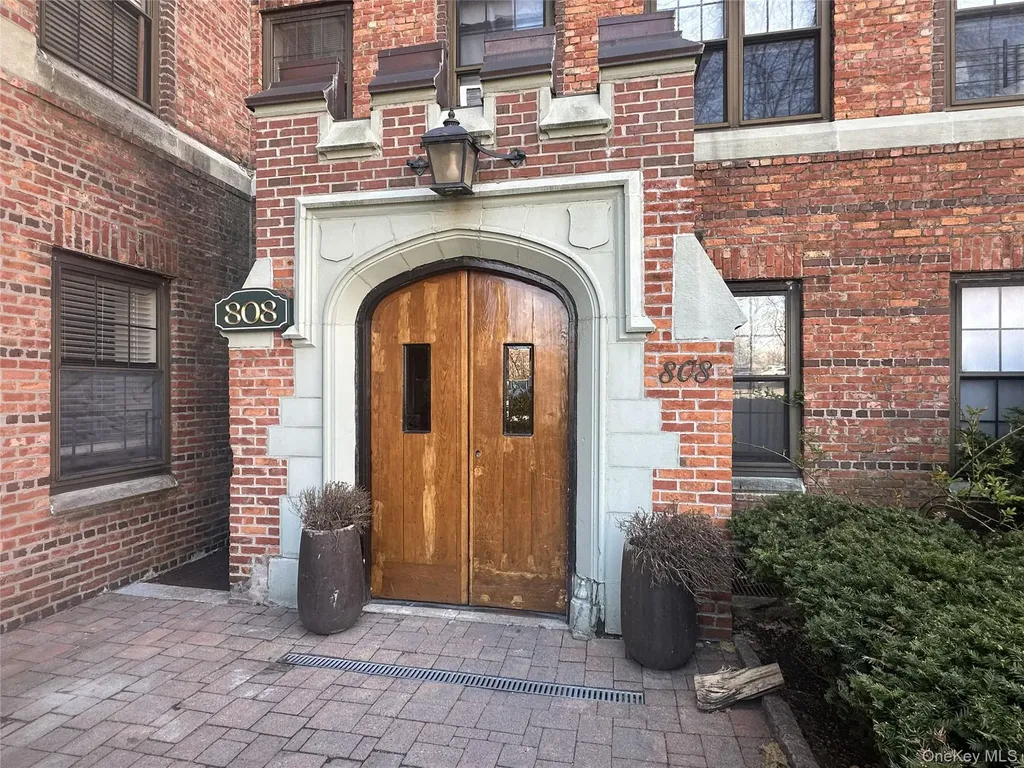 808 Bronx River Road Bronxville NY 10708