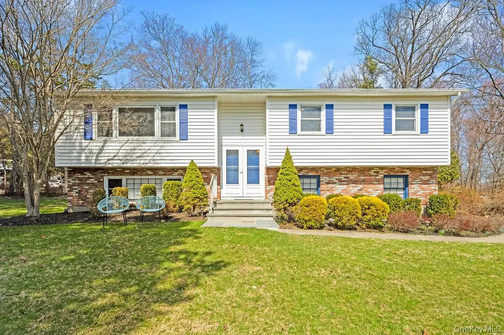 29 Sandy Brook Drive Spring Valley NY 10977