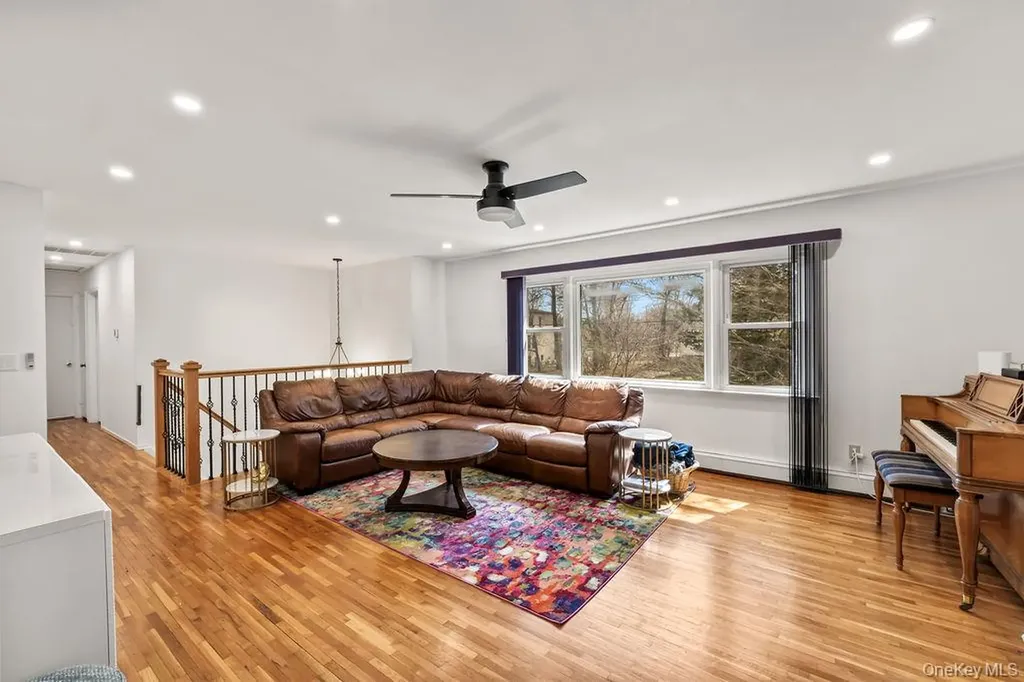 29 Sandy Brook Drive Spring Valley NY 10977