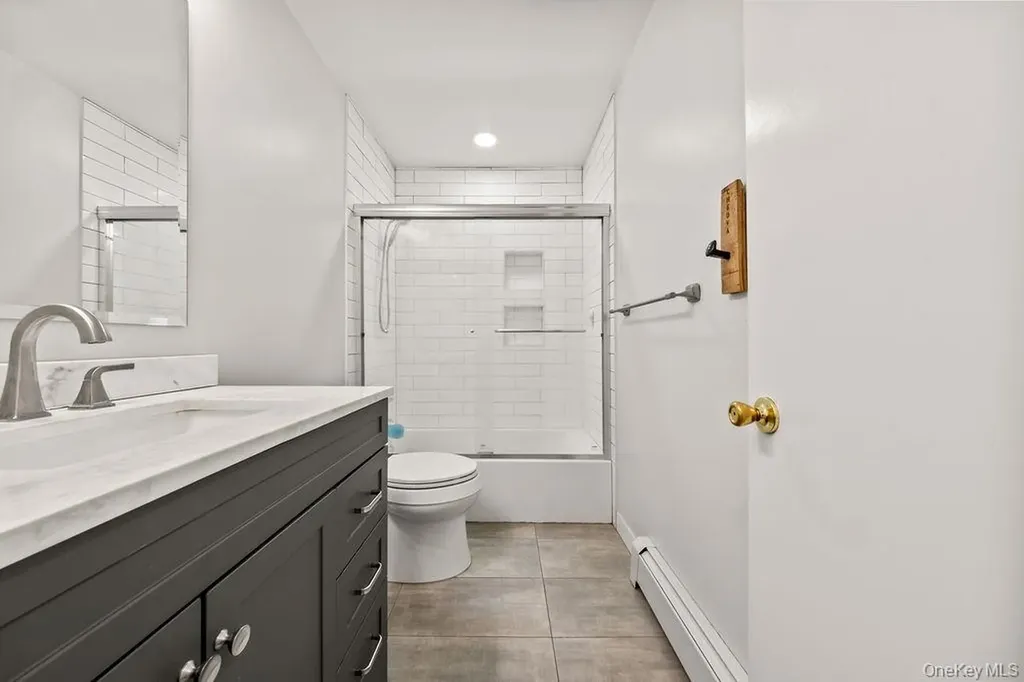29 Sandy Brook Drive Spring Valley NY 10977