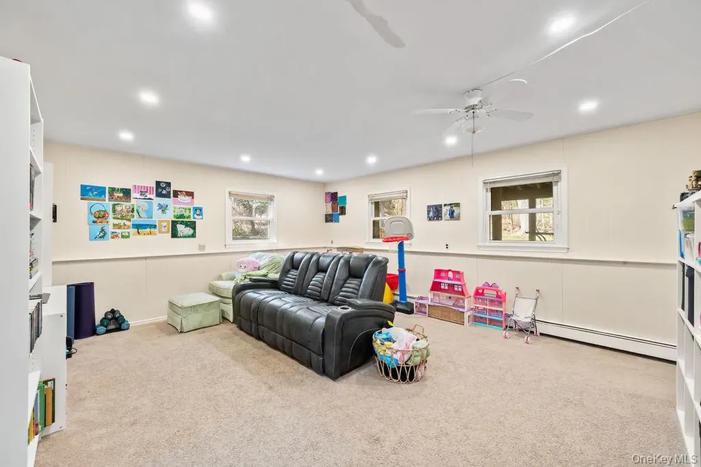 29 Sandy Brook Drive Spring Valley NY 10977