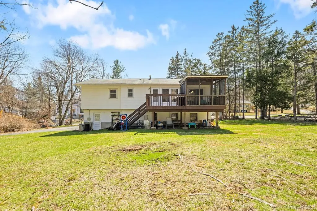 29 Sandy Brook Drive Spring Valley NY 10977