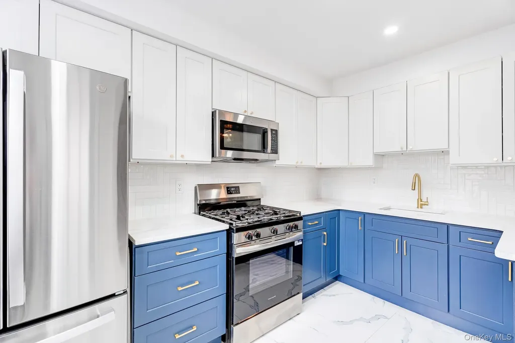 232-16 143rd Avenue Springfield Gardens NY 11413