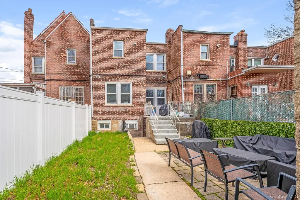 232-16 143rd Avenue Springfield Gardens NY 11413