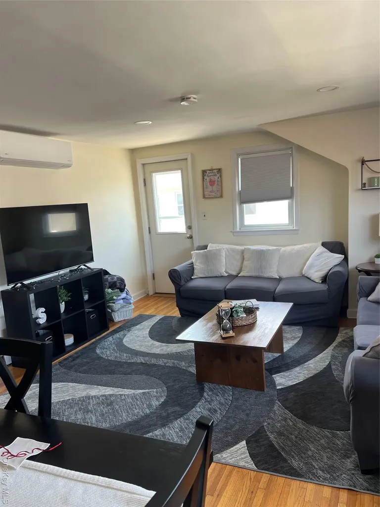 644 E Olive Street Long Beach NY 11561