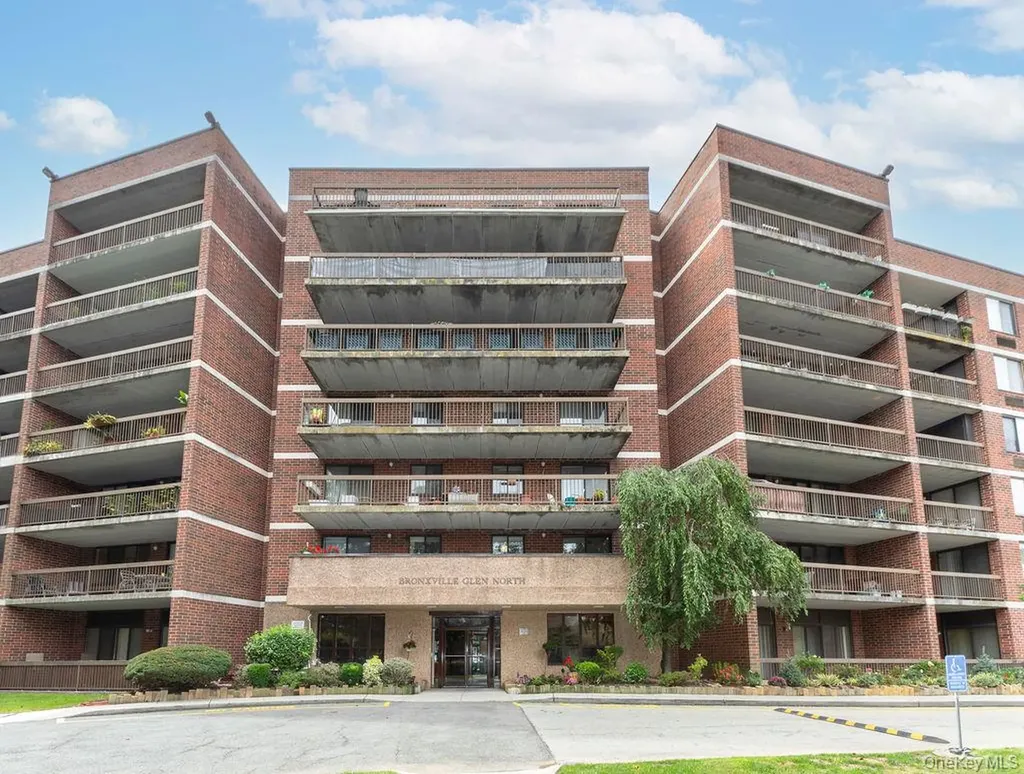 1374 Midland Avenue Bronxville NY 10708