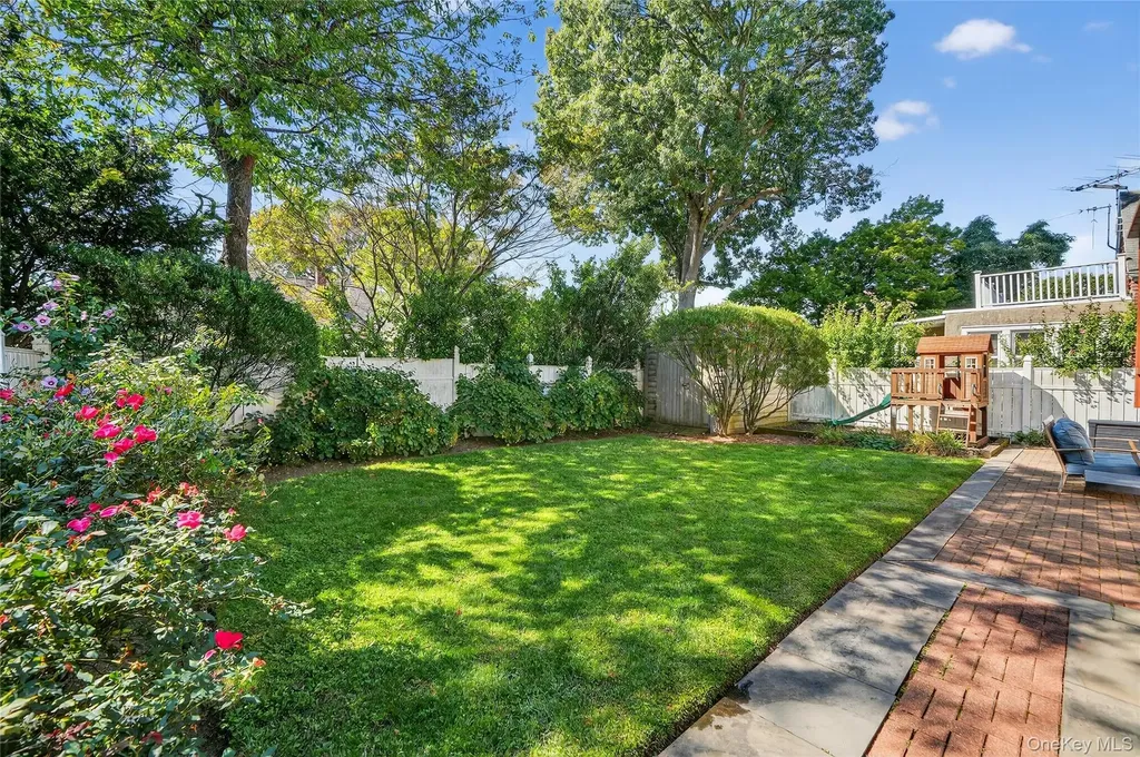 209 Neuton Avenue Rye Brook NY 10573