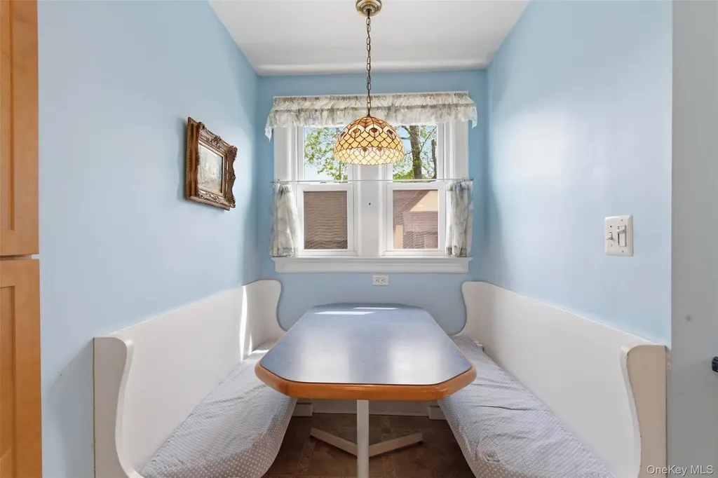 25 Iris Avenue Floral Park NY 11001