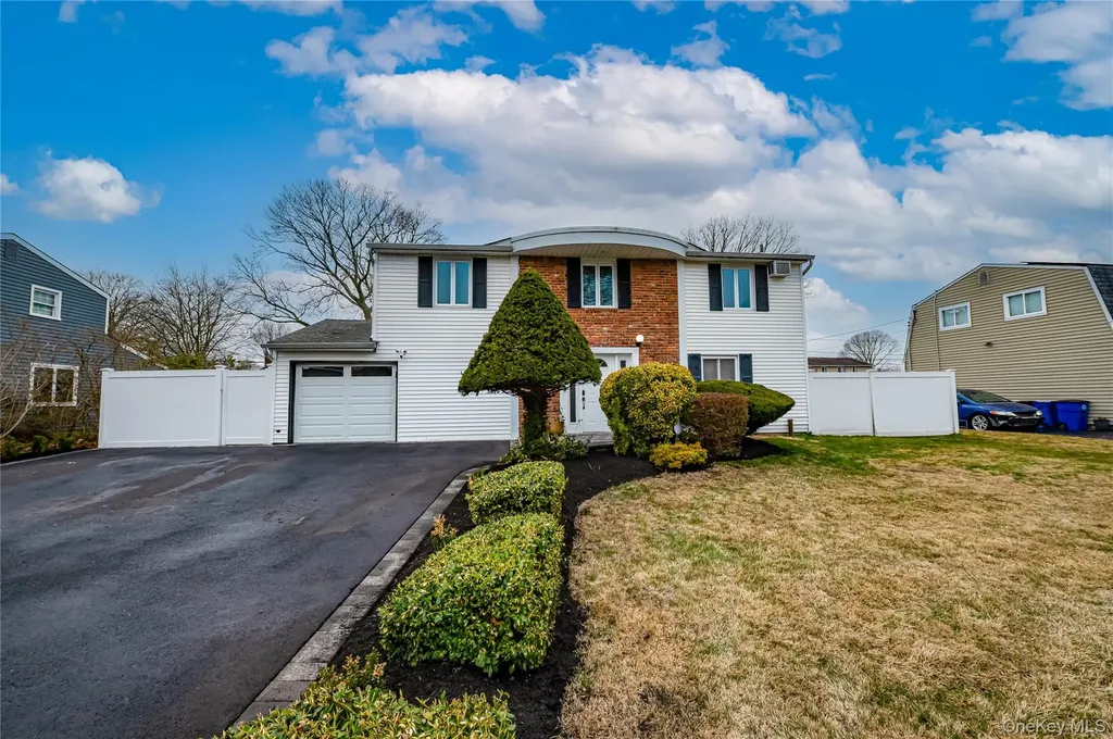 32 Imperial Drive Selden NY 11784