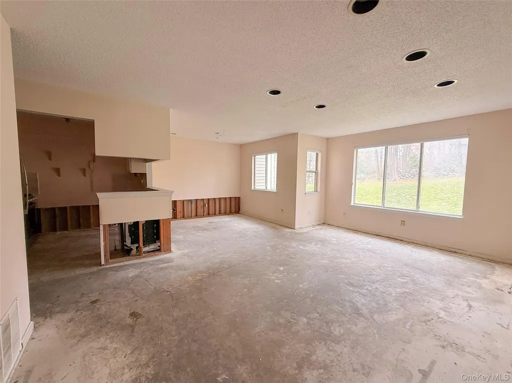 27 Bayberry Drive Peekskill NY 10566