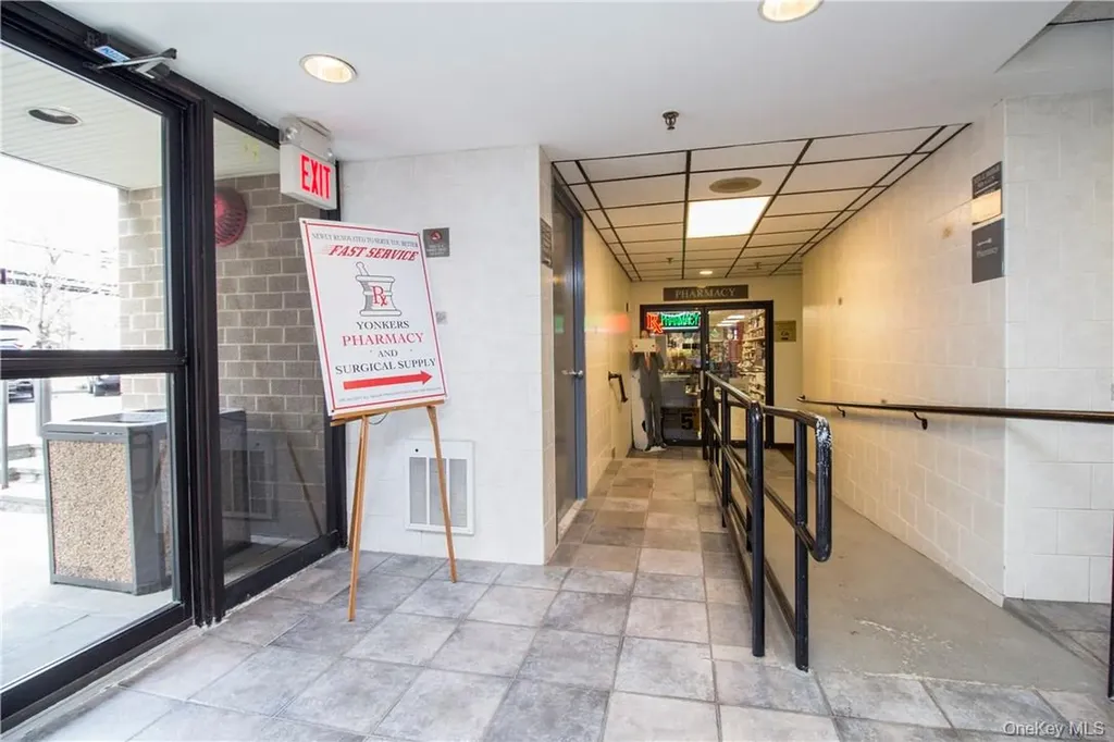 944 N Broadway Yonkers NY 10701