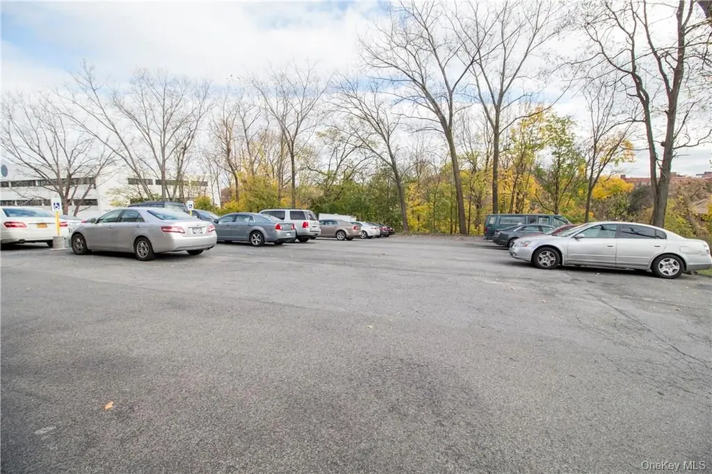 944 N Broadway Yonkers NY 10701