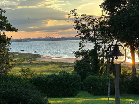 120 W Creek Farms Road Sands Point NY 11050