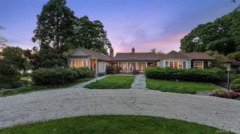 120 W Creek Farms Road Sands Point NY 11050