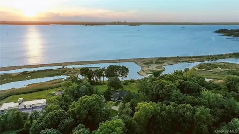 120 W Creek Farms Road Sands Point NY 11050